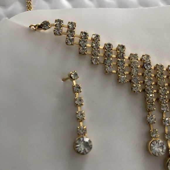 Necklace and dangling earrings - Picture 2 of 2